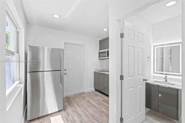 2847 Polk St, Hollywood, FL 33020