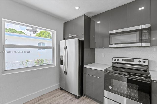 2847 Polk St, Hollywood, FL 33020