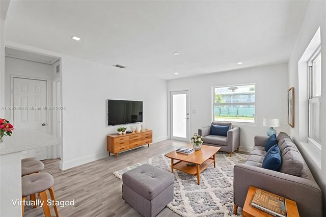 2847 Polk St, Hollywood, FL 33020