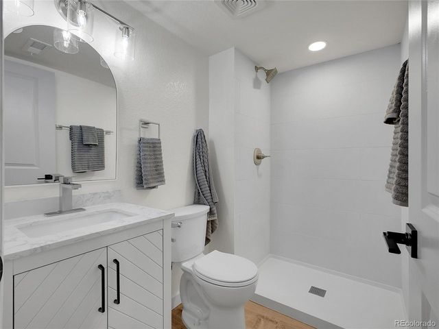 575 S Memphis Way, Aurora, CO 80017