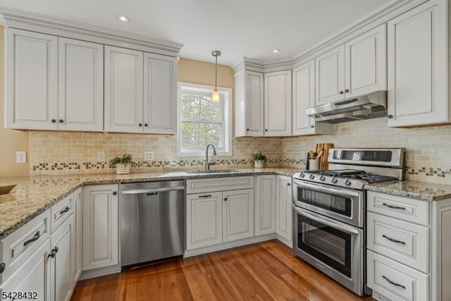 109 Hillside Ave, Bedminster Twp., NJ 07921