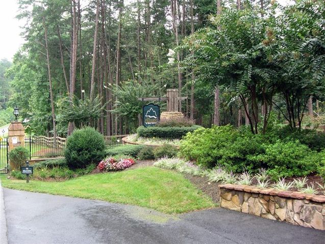 296 Ridgeside Court, Jasper, GA 30143