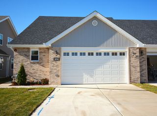 7425 Covington Place, Justice, IL 60458