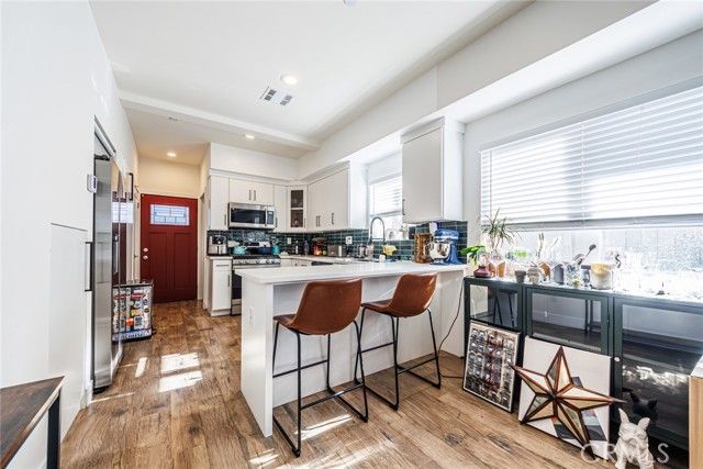 3143 S Halm Avenue, Los Angeles, CA 90034