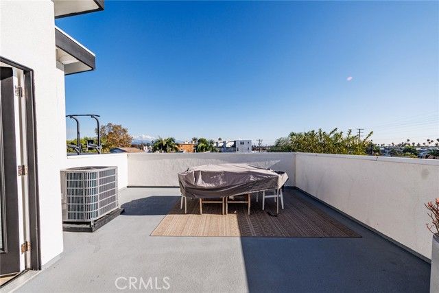 3143 S Halm Avenue, Los Angeles, CA 90034