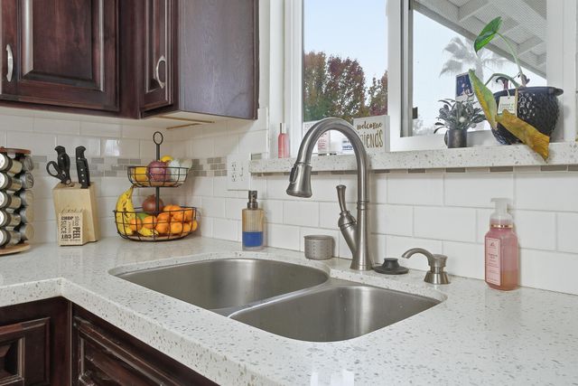 2705 S Bollinger Street, Visalia, CA 93277