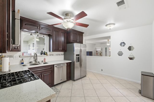 2705 S Bollinger Street, Visalia, CA 93277