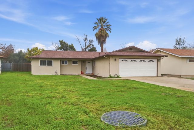 2705 S Bollinger Street, Visalia, CA 93277