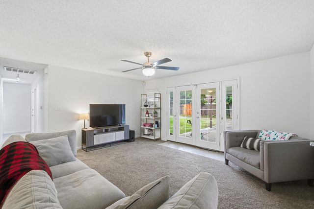 2705 S Bollinger Street, Visalia, CA 93277