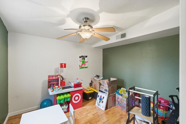 2705 S Bollinger Street, Visalia, CA 93277