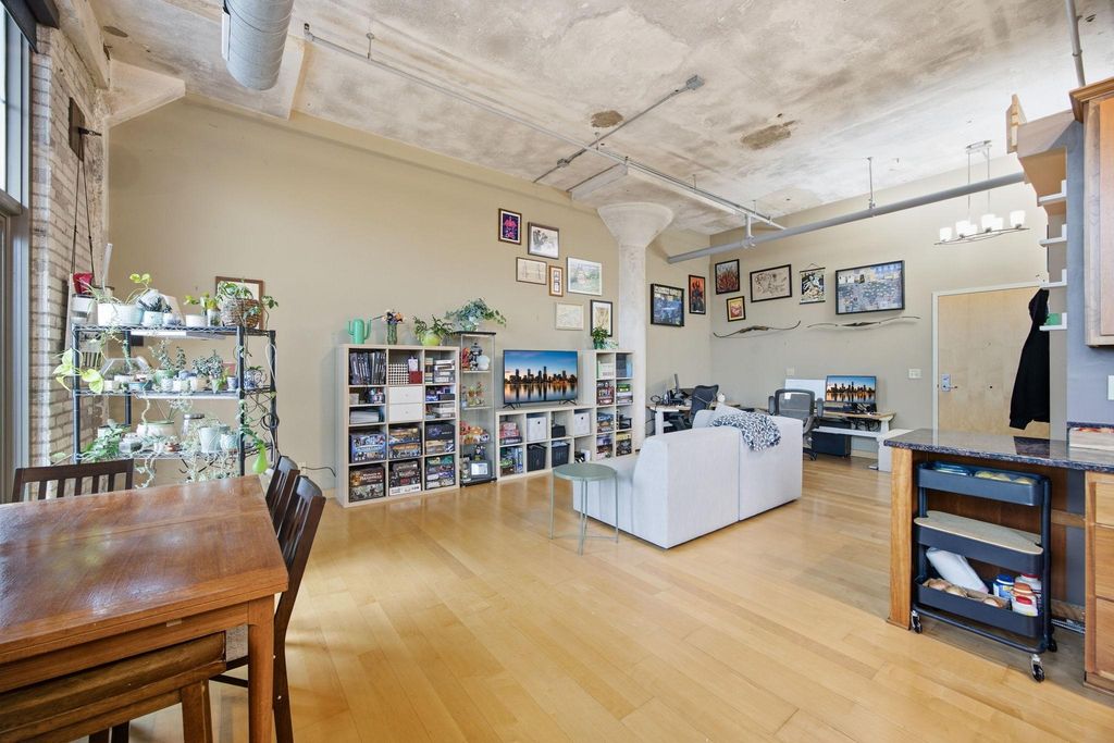 1901 E Hennepin Avenue 303, Minneapolis, MN 55413 — photo 2