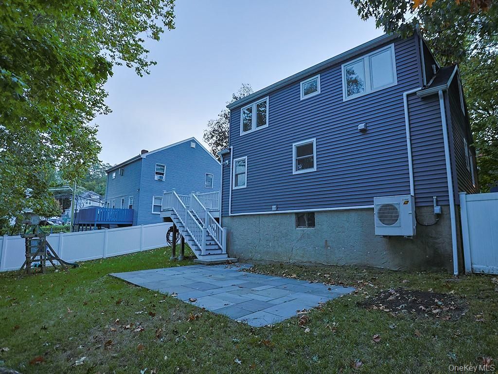 10 Etville Avenue #12, Yonkers, NY 10703 — photo 2