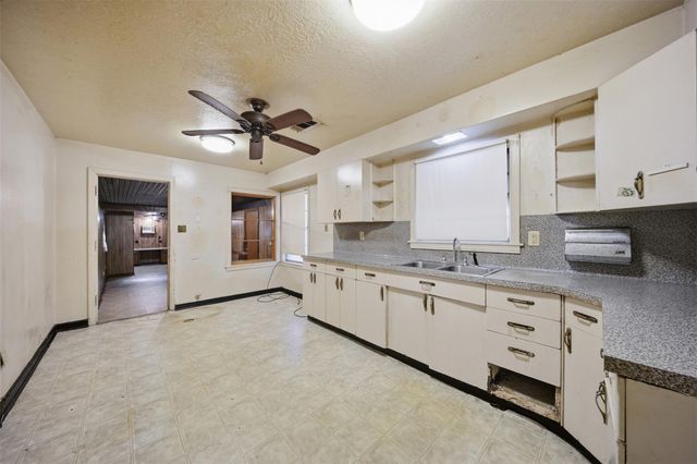 2210 2nd Street, Galena Park, TX 77547