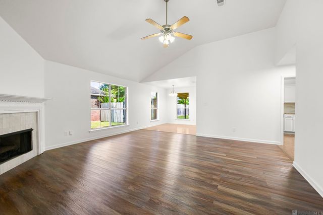 11363 Hampton Ct, Denham Springs, LA 70726