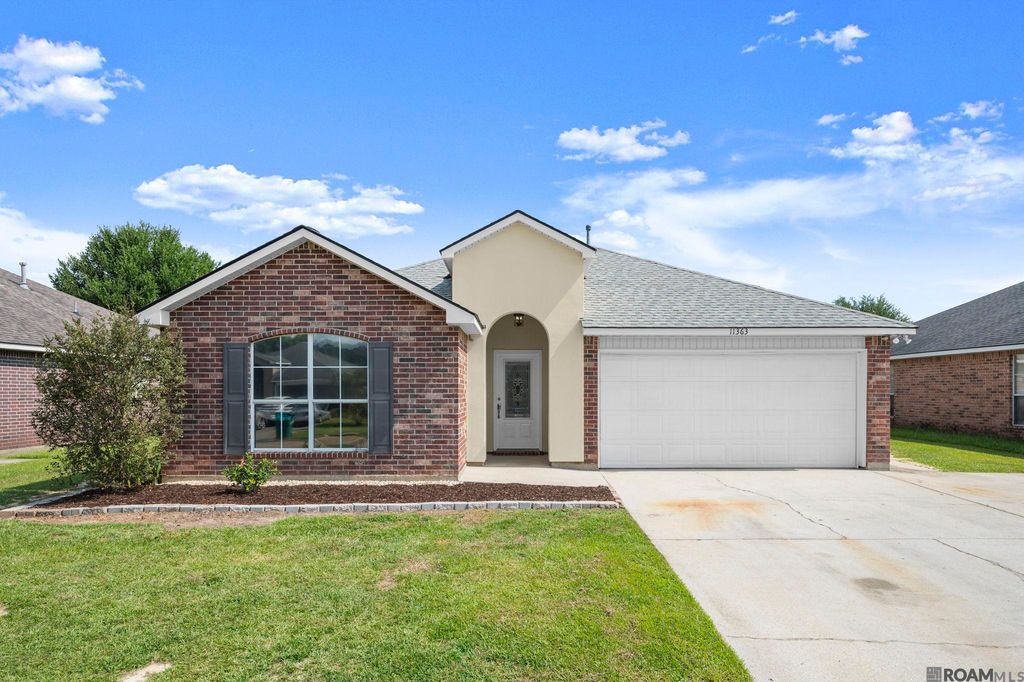 11363 Hampton Ct, Denham Springs, LA 70726