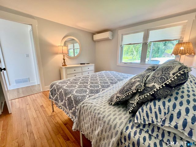 18 Brown Street, Guilford, CT 06437