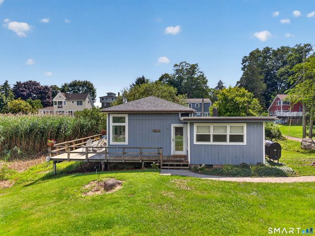 18 Brown Street, Guilford, CT 06437