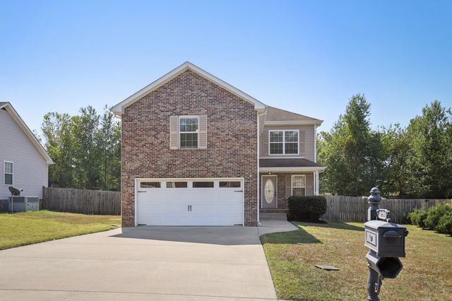 1824 Jackie Lorraine Dr, Clarksville, TN 37042
