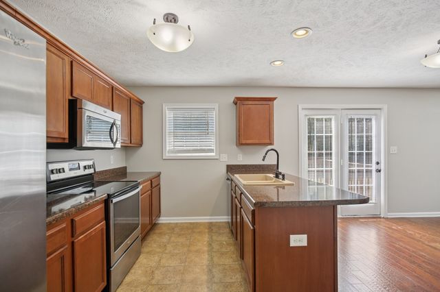 1824 Jackie Lorraine Dr, Clarksville, TN 37042