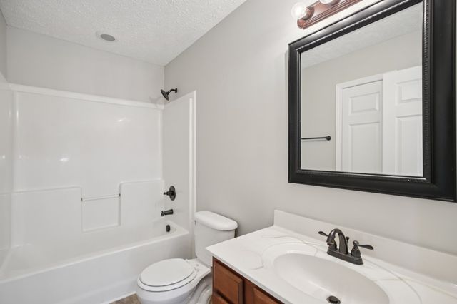 1824 Jackie Lorraine Dr, Clarksville, TN 37042