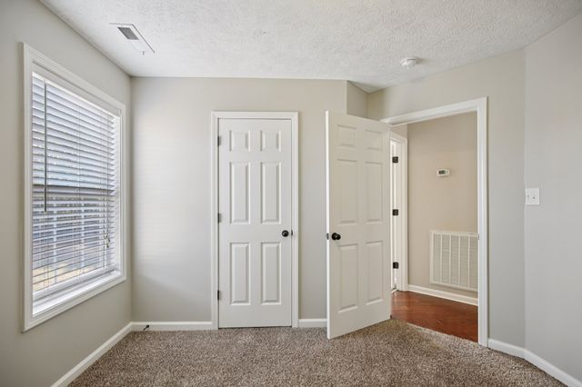 1824 Jackie Lorraine Dr, Clarksville, TN 37042