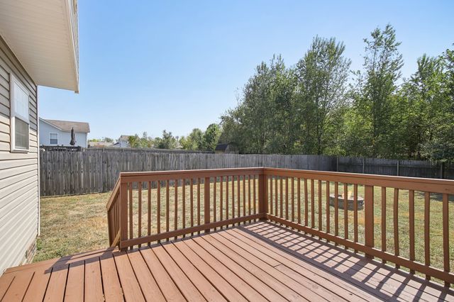 1824 Jackie Lorraine Dr, Clarksville, TN 37042