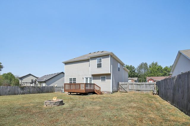 1824 Jackie Lorraine Dr, Clarksville, TN 37042