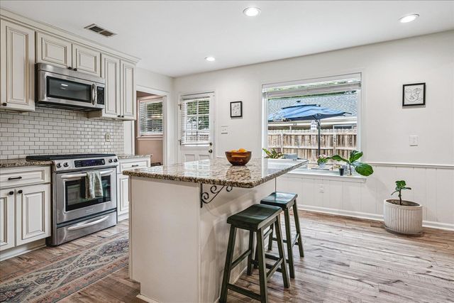 2261 CORNWALL ST, Germantown, TN 38138