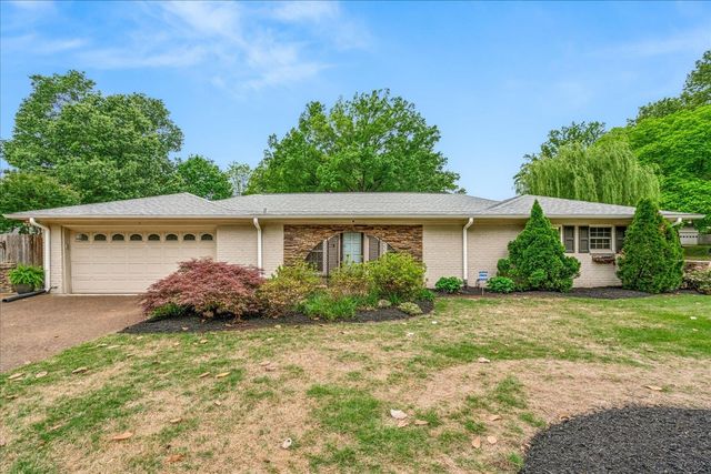 2261 CORNWALL ST, Germantown, TN 38138