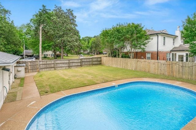 2261 CORNWALL ST, Germantown, TN 38138