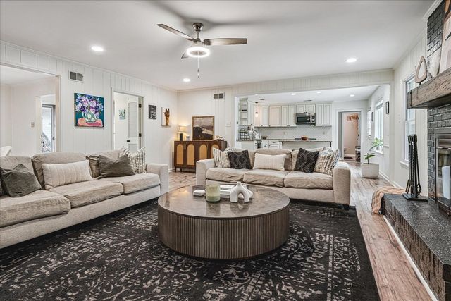 2261 CORNWALL ST, Germantown, TN 38138