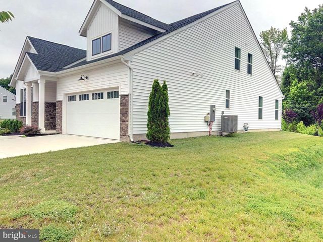 521 DAVIS FALLS DR, Newark, DE 19702