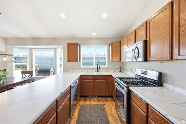 2039 FREMONT CREST AVE, Syracuse, UT 84075