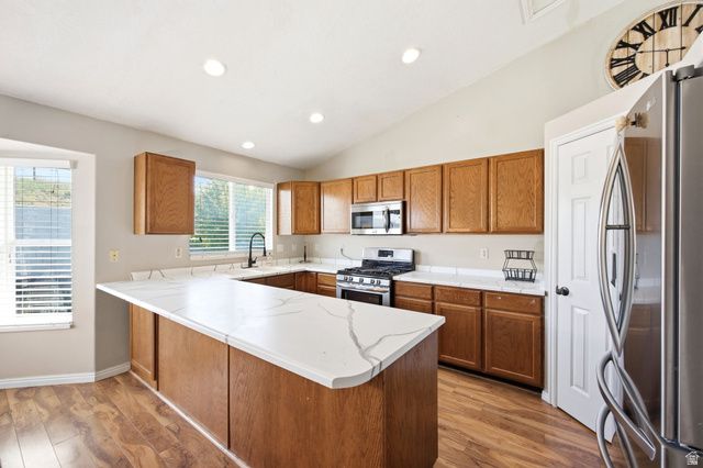 2039 FREMONT CREST AVE, Syracuse, UT 84075