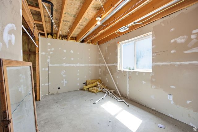 2039 FREMONT CREST AVE, Syracuse, UT 84075