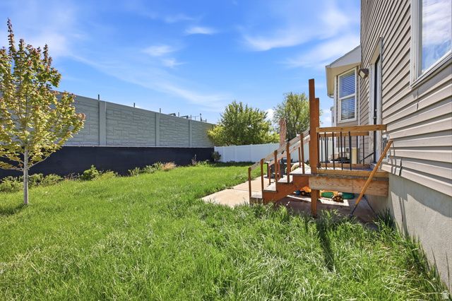 2039 FREMONT CREST AVE, Syracuse, UT 84075