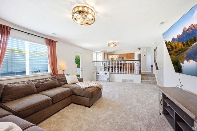 2039 FREMONT CREST AVE, Syracuse, UT 84075