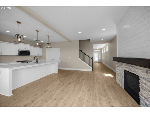 12425 Sw SILVERTIP St, Beaverton, OR 97007