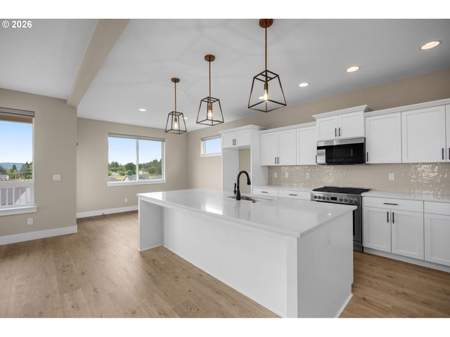 12425 Sw SILVERTIP St, Beaverton, OR 97007