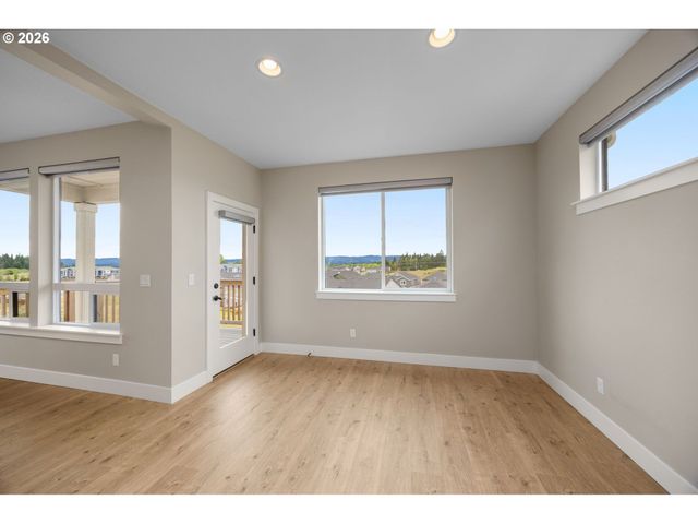 12425 Sw SILVERTIP St, Beaverton, OR 97007