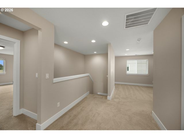 12425 Sw SILVERTIP St, Beaverton, OR 97007