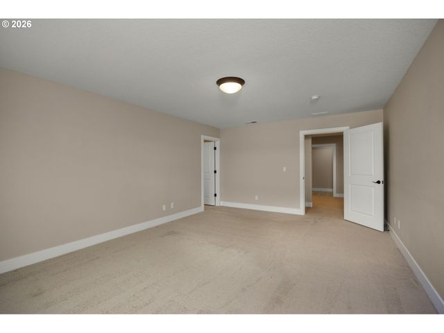 12425 Sw SILVERTIP St, Beaverton, OR 97007