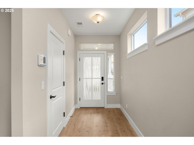 12425 Sw SILVERTIP St, Beaverton, OR 97007