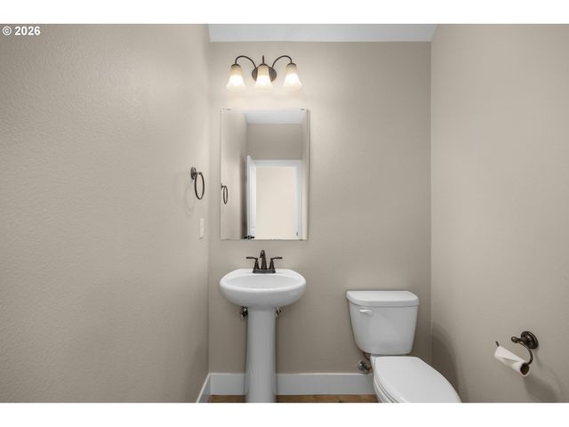 12425 Sw SILVERTIP St, Beaverton, OR 97007