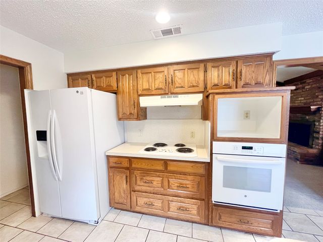 13 Pebblebeach Court, Pantego, TX 76013