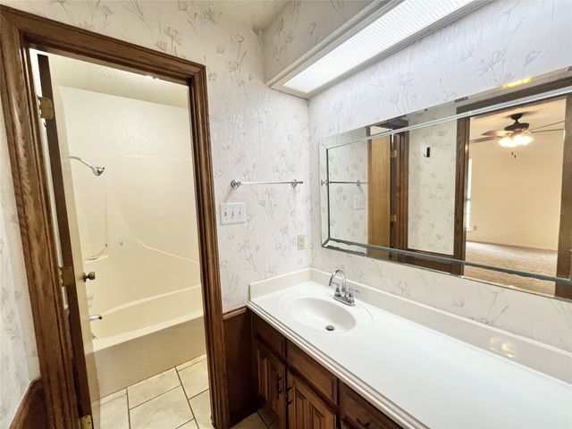 13 Pebblebeach Court, Pantego, TX 76013