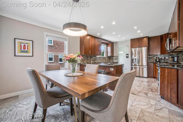 12721 Lincoln Drive, Huntington Woods, MI 48070