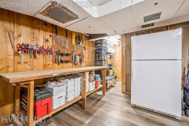 12721 Lincoln Drive, Huntington Woods, MI 48070