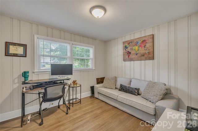 2213 Lanier Avenue, Charlotte, NC 28205