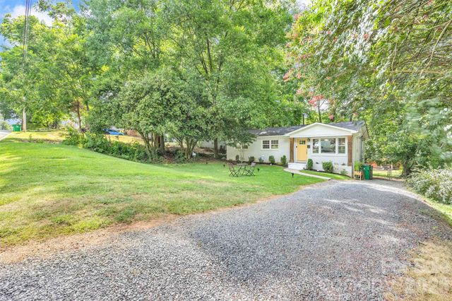 2213 Lanier Avenue, Charlotte, NC 28205
